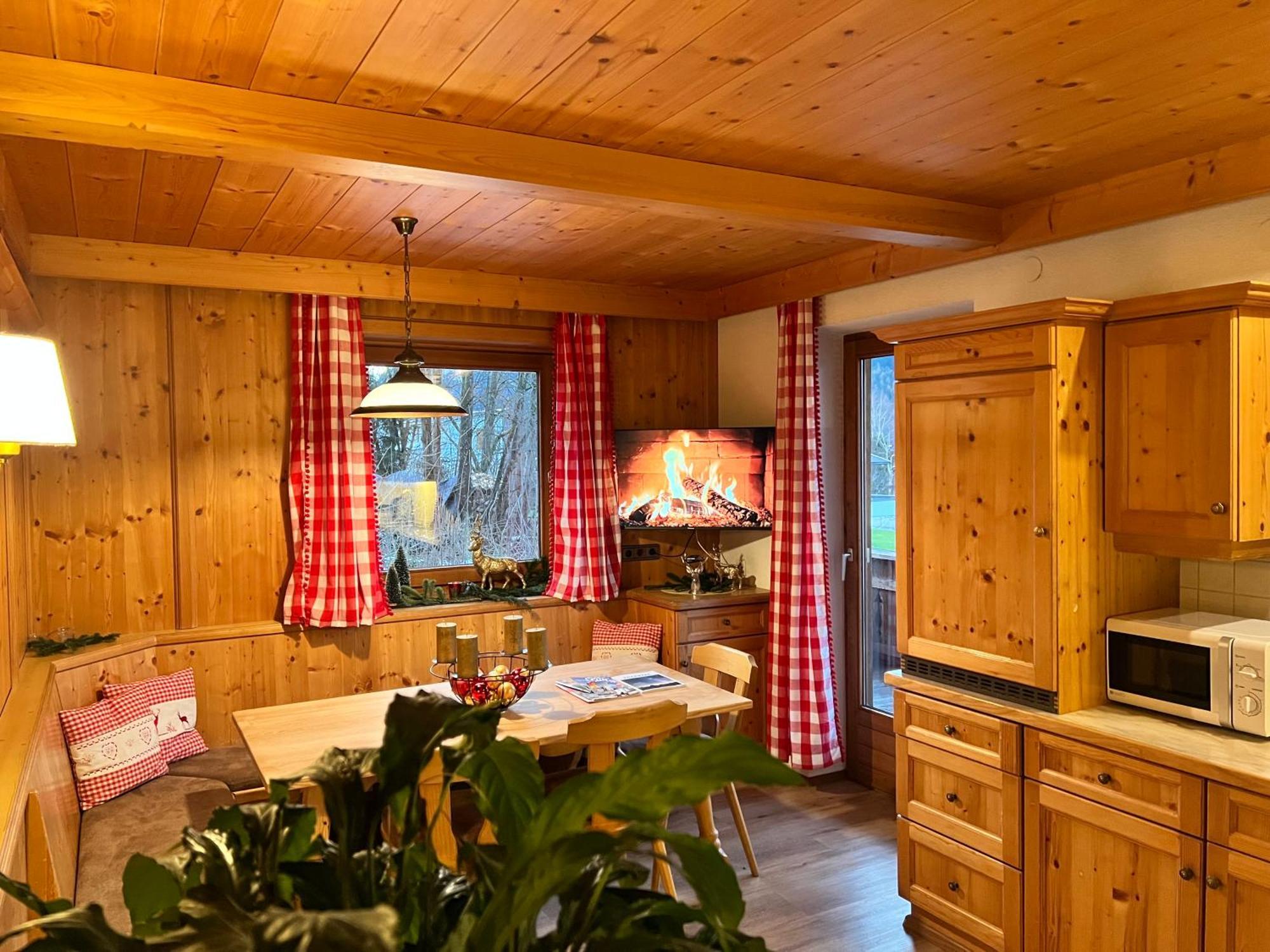Ferienwohnung Gamsbock Panorama View Balkon, Gartensauna, Garten, Grillplatz Stumm Exteriör bild